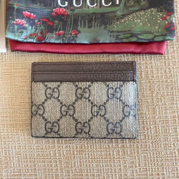 LIKE NEW Gucci Brown GG Card Holder Wallet - Picture 3 of 8